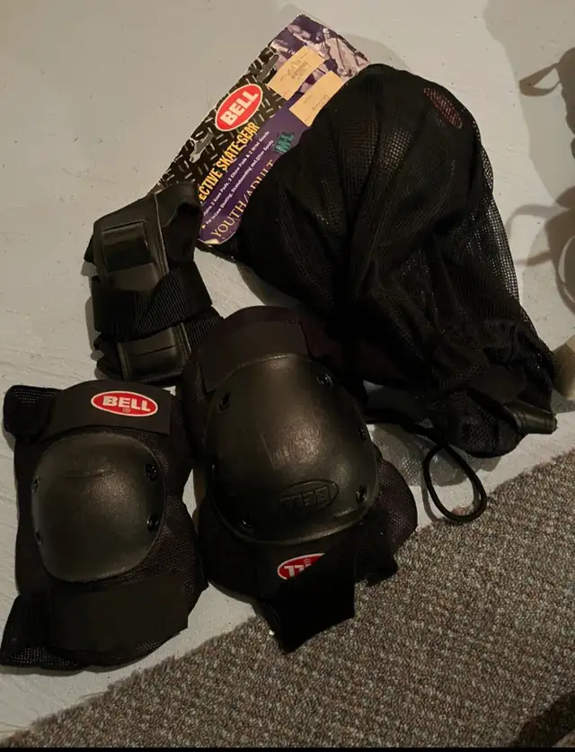 Pads and K2 Freedom Inline Skates - US 9 in Skates & Blades in Markham / York Region - Image 3