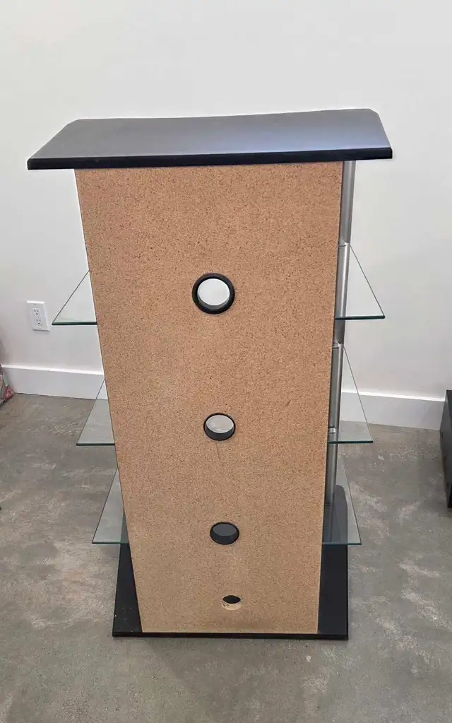 Meuble audio avec tablettes en verre in TV Tables & Entertainment Units in Sherbrooke - Image 4