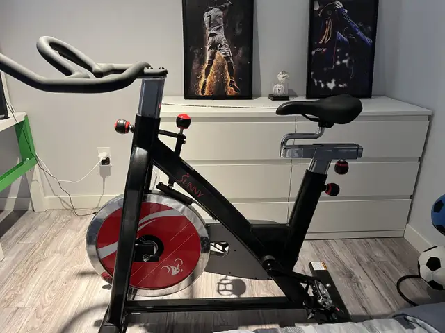 Sunny Spin Bike in Exercise Equipment in Gatineau - Image 4