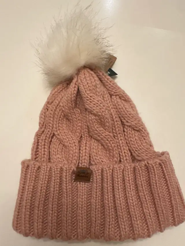 Roots Cable Knit Pom Pom Toque