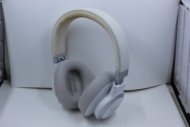 JBL Tune 660NC - Wireless, On-ear (#13549-3) in General Electronics in City of Halifax - Image 4