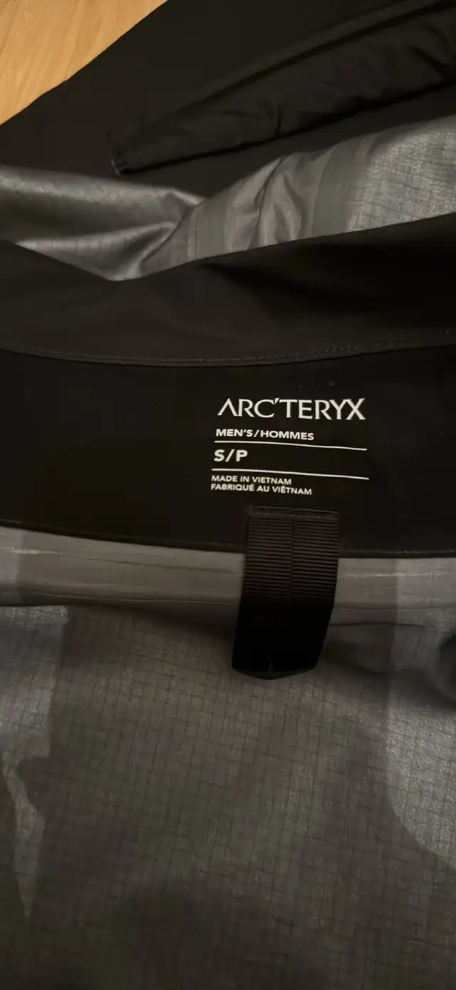 Arcteryx in Men's in Markham / York Region - Image 3