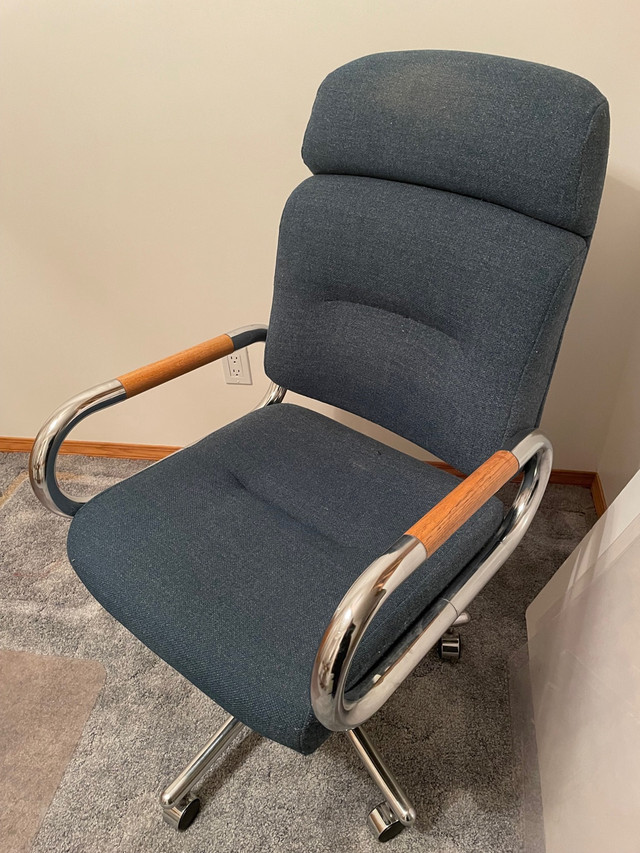 Office Chair in Chairs & Recliners in Nipawin