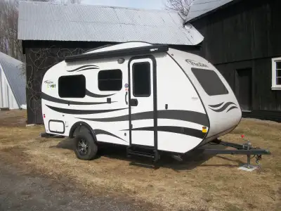 Roulotte de 16 pieds, Prolite E Volt 2022, completement électrique , Air clim. douche extérieur, pan...
