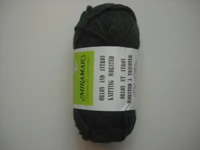 13 balles de laine synthétique(orlon et atron)"neuves" 2,31$/un., View more
