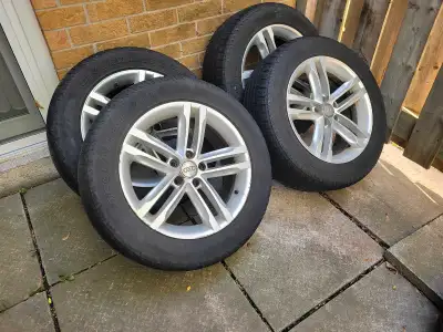 Original 18 inch Audi alloy rims in good structural condition. Selling 3 of them, since 1 is damaged...