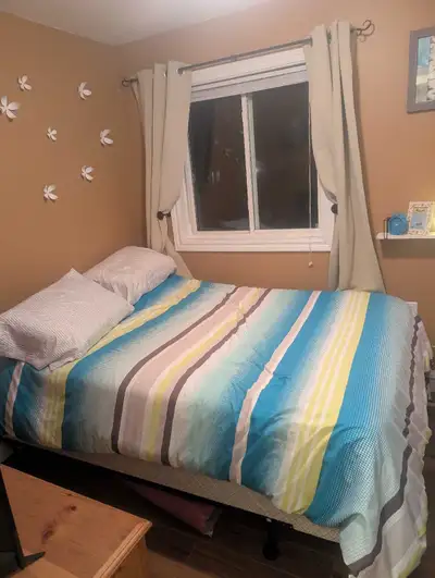 Room with one double bed, mini fridge, own tv and access to rest of house. Price is per week. Willin...