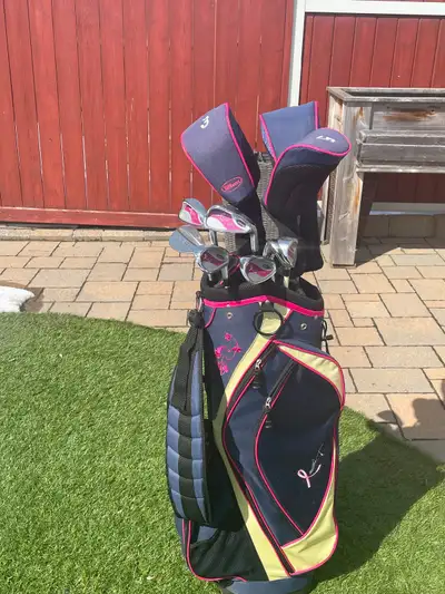 Women’s Golf Club Set – Nancy Lopez (Great Condition), View more