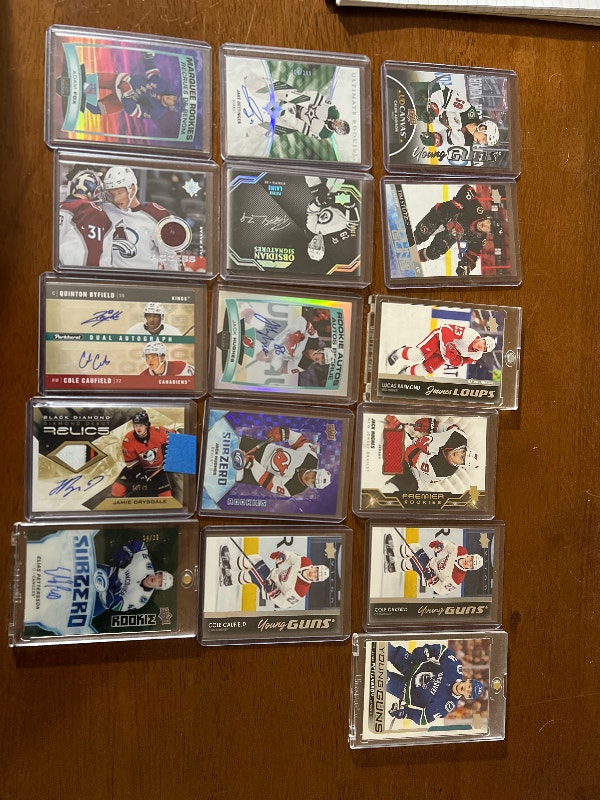 Hockey cards for sale caufield stutzle pettersson Arts & Collectibles