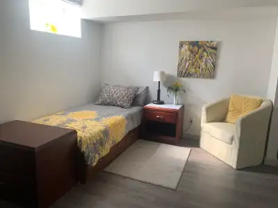 Private Student Room_ Close to UofM High-End Room for Rent