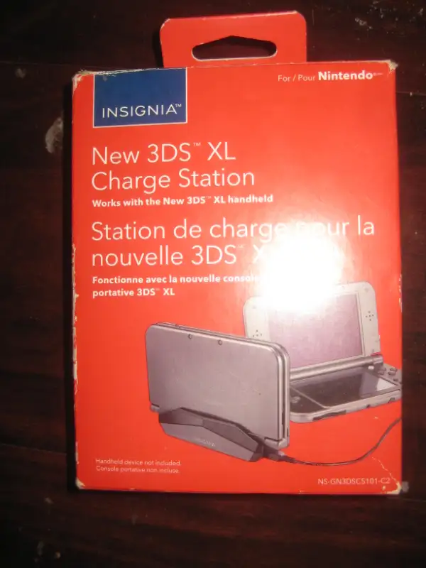 Insignia Slim Fit Case for Nintendo 3DS XL. 3DS Vault Case. in Nintendo DS in Mississauga / Peel Region - Image 7