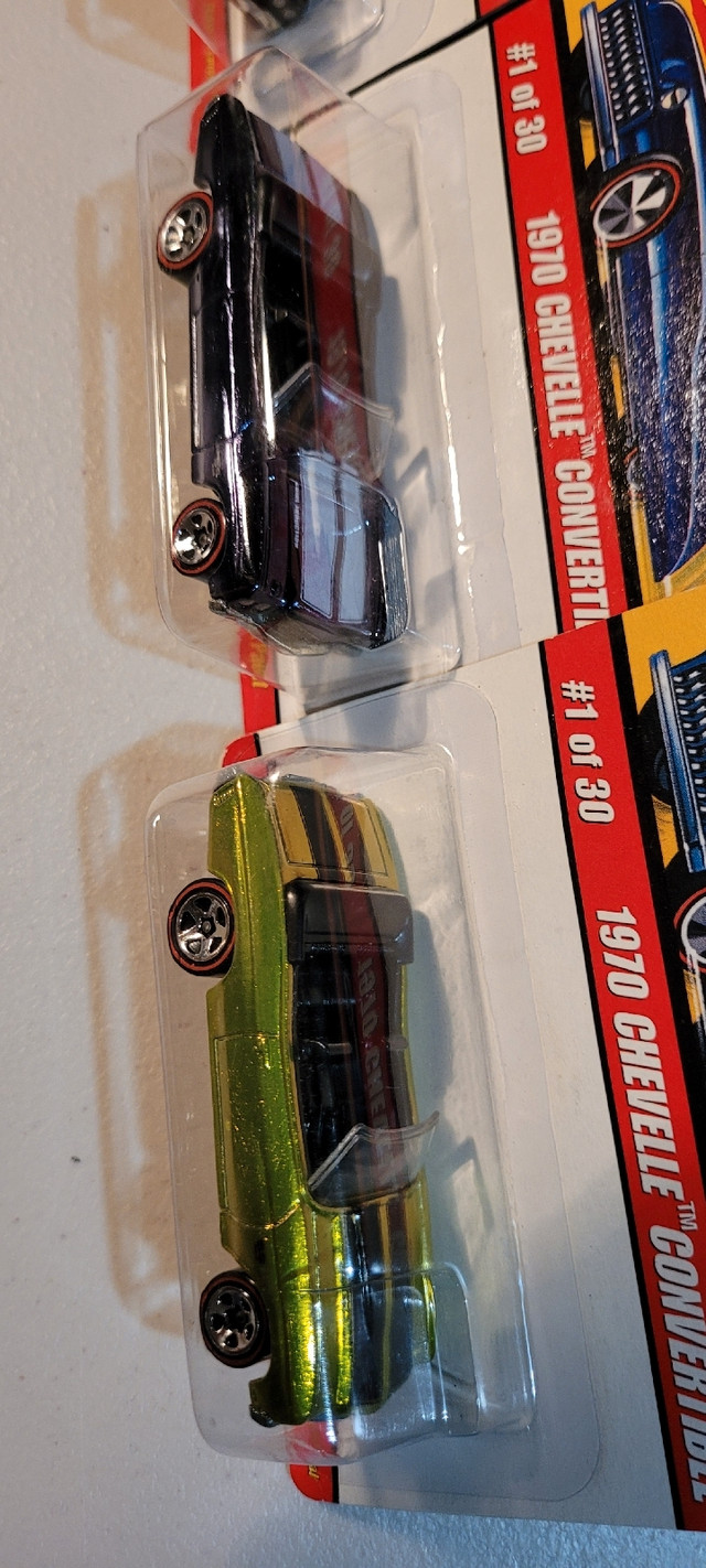 Hot Wheels Classics Series 2 1970 Chevelle Convertible $10 each in Arts & Collectibles in Barrie - Image 4