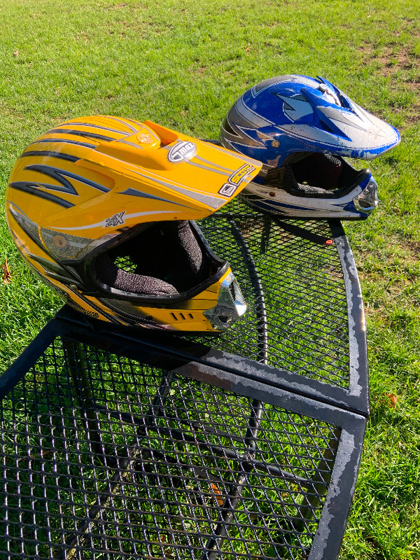 Atv dirtbike kids helmets in ATV Parts, Trailers & Accessories in Brockville - Image 2