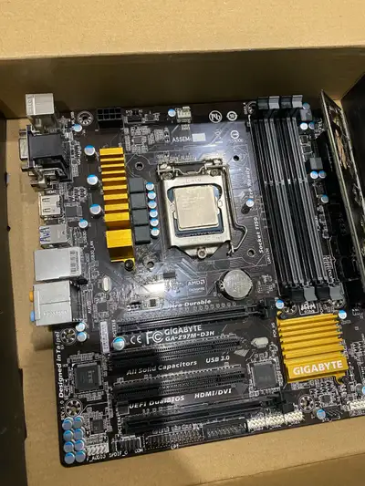 Intel 4th gen CPU - i5 4570 Gigabyte z97m d3h motherboard Adata 8GB DDR3 1866 RAM kit Pet free smoke...