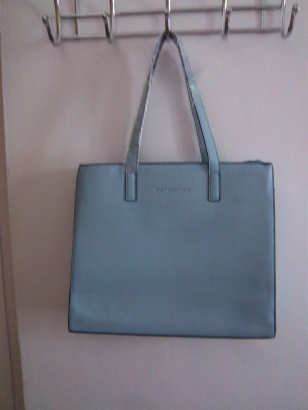 Grand sac à main bleu San Francisco ( neuf ) dans Femmes - Sacs et portefeuilles  à Lac-Saint-Jean