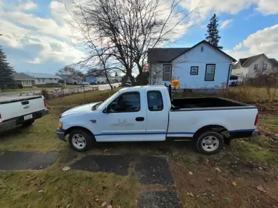 2003 Ford F-150 XL Super Cab 157 XL 4 door 2 WD 4.6 L V8 SOHC 16V 110,922km Gas Automatic Well maint...