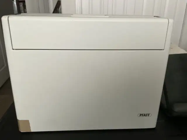Pfaff 220 Sewing Machine526670133639915523
