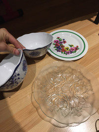 Plate bowl lot 3 plastic 1 glass