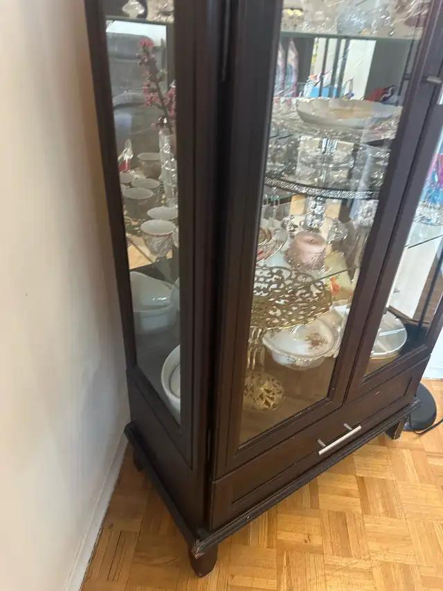 Display cabinet  in Hutches & Display Cabinets in City of Toronto - Image 3