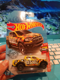 Hot wheels 2019 Ford Ranger Raptor yellow 