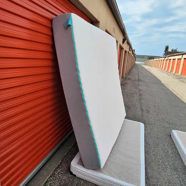 Delivery Available: King Size mattress for sale 