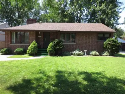 South Windsor large house for lease