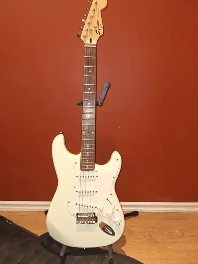 1996 Squire stratocaster, Korean made, great shape, 9.5 in radius slim c neck plays nice $250