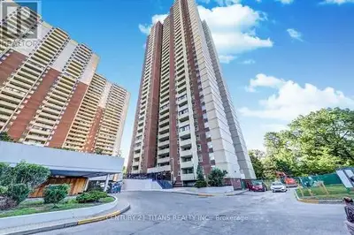 Bright & Spacious Renovated 2-Bedroom Condo for Rent – 3 Massey Square, Toronto, ON M4C 5L5 Availabl...