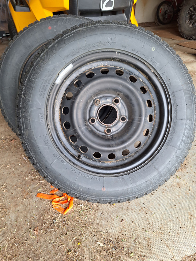 SET OF UNIROYAL TIRES WITH RIMS in Tires & Rims in Thunder Bay - Image 2
