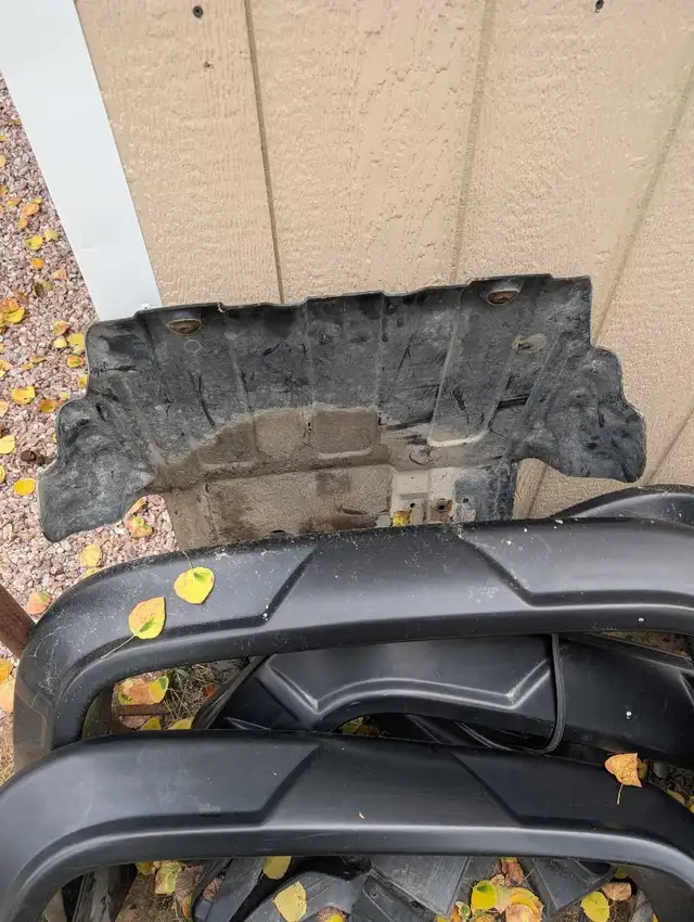 Chevy Silverado parts  in Other Parts & Accessories in North Bay - Image 8