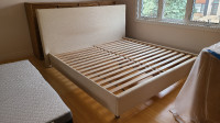 Mobilia Upholstered King bed