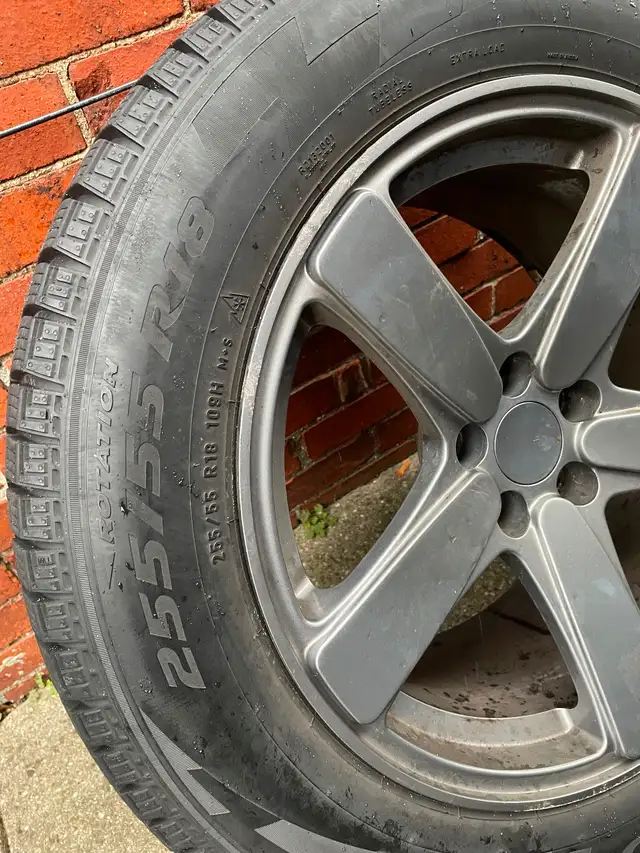 Porsche Macan S Winter Wheel set in Tires & Rims in City of Toronto - Image 3