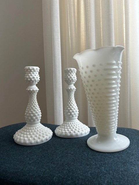 Milk glass in Arts & Collectibles in Guelph