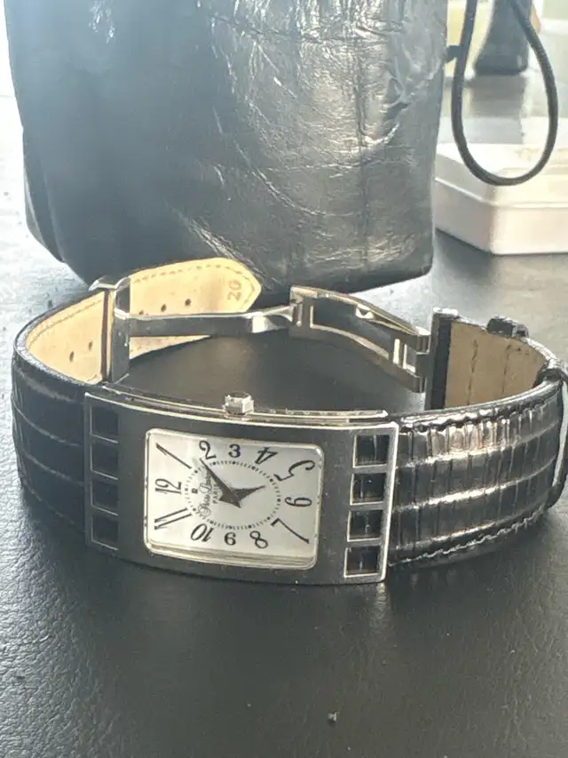 Pierre Laurent Paris Watch in Jewellery & Watches in City of Montréal - Image 2