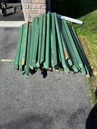 100 plus used Deck rails 