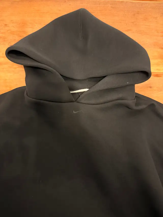 Nike Tech Fleece Oversized Pullover Hoodie - Size S fits M/L in Men's in Markham / York Region - Image 5