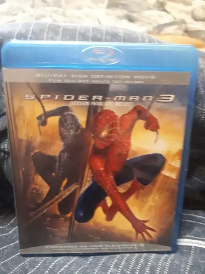 This is the blu-ray copy of Spider-man 3. Peter Parker (Tobey Maguire) and M.J. (Kirsten Dunst) seem...