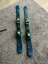 Youth Rossignol Skis