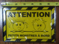 Affiche décorative : "Attention Petits Monstres À Bord"