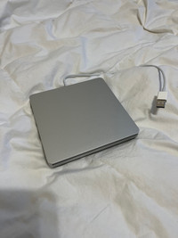 APPLE CD READER 