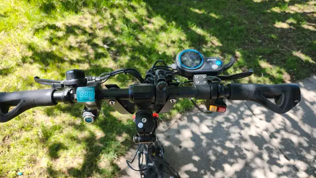 Electric Scooter - Apollo Ghost (963 km) in Scooters & Pocket Bikes in Hamilton - Image 3