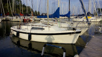 Sailboat with double axle trailer - Columbia 22'