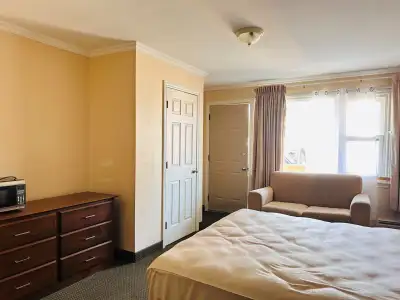 Rent: $1,025/month, available now Includes: Heat, Electricity, Hot water, and 1 parking space, Priva...