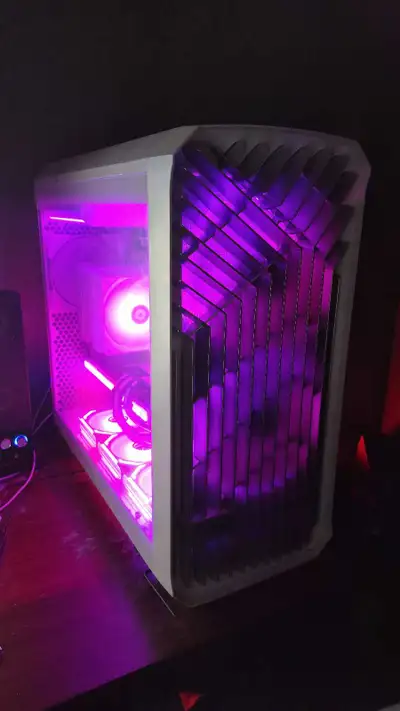 Boîtier Fractal Design Torrent, View more