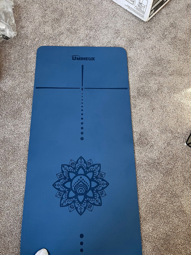 Yoga matt. Almost new.  in Health & Special Needs in Edmonton - Image 2