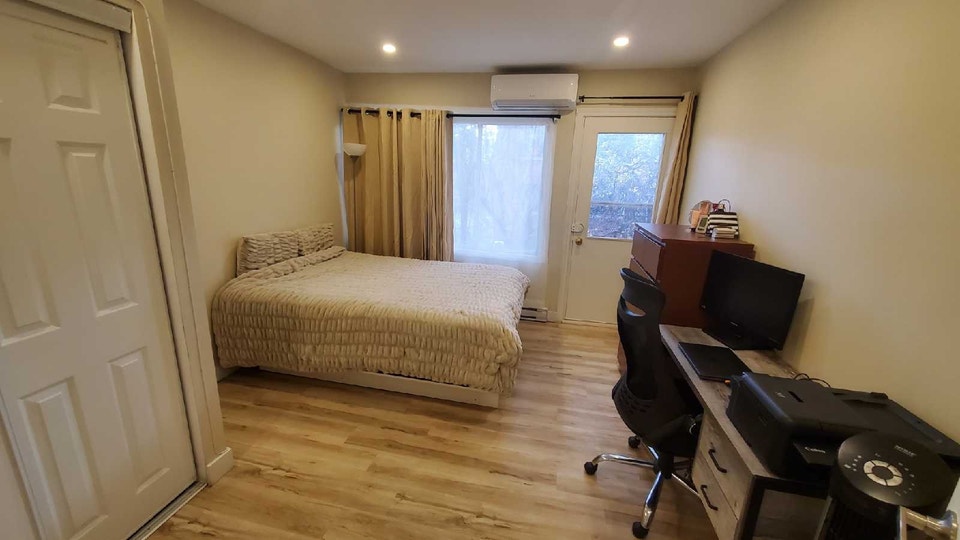 newly renovated 3.5 apartment for rent / appliances included 5
