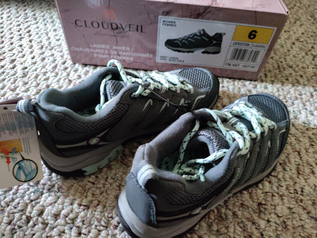Brand New Cloudveil Women's Hiking Shoes for sale. in Other in Calgary - Image 4