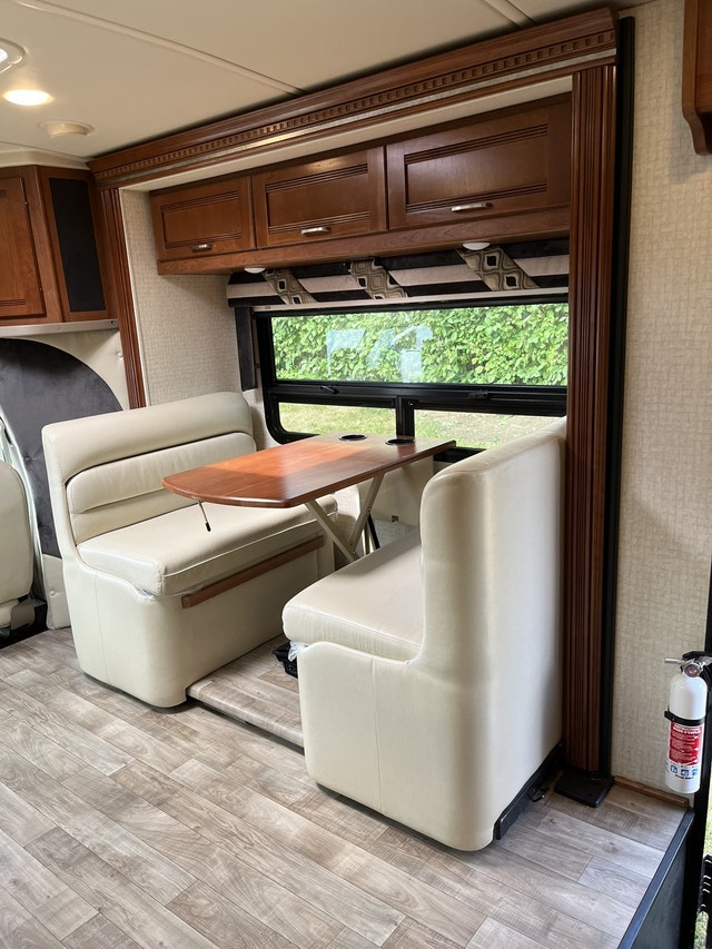 2019 Winnebego Cambria 30J RVs & Motorhomes Calgary Kijiji