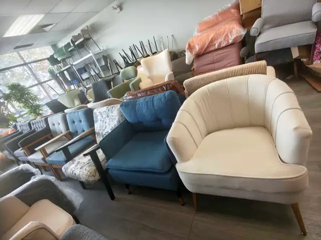 Warehouse for sale Armchairs,Single Sofa,Couch $99-$299 in Couches & Futons in Markham / York Region - Image 5