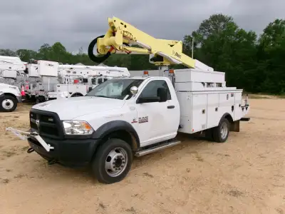 2015 DODGE RAM 5500 - ALTEC AT40G BUCKET TRUCK -----------------------------------------------------...
